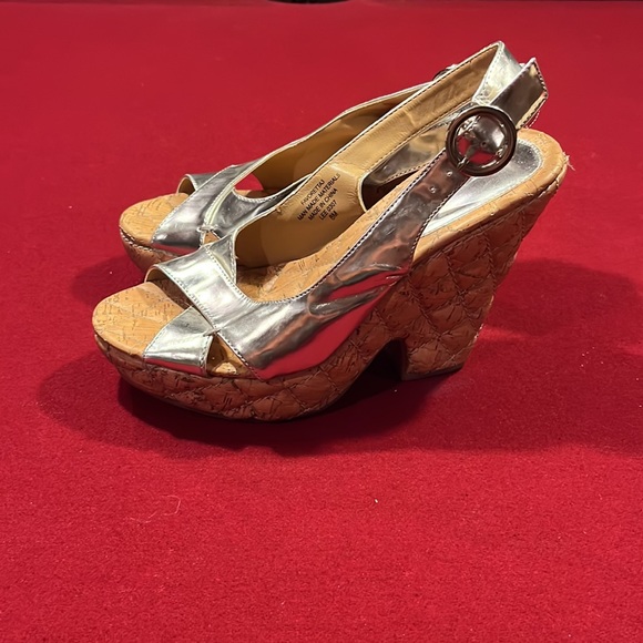 Silver sandals - Picture 2 of 3